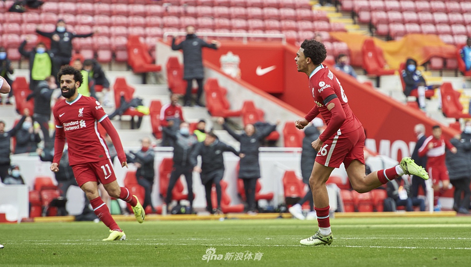 [英超]利物浦2-1维拉 阿诺德绝杀