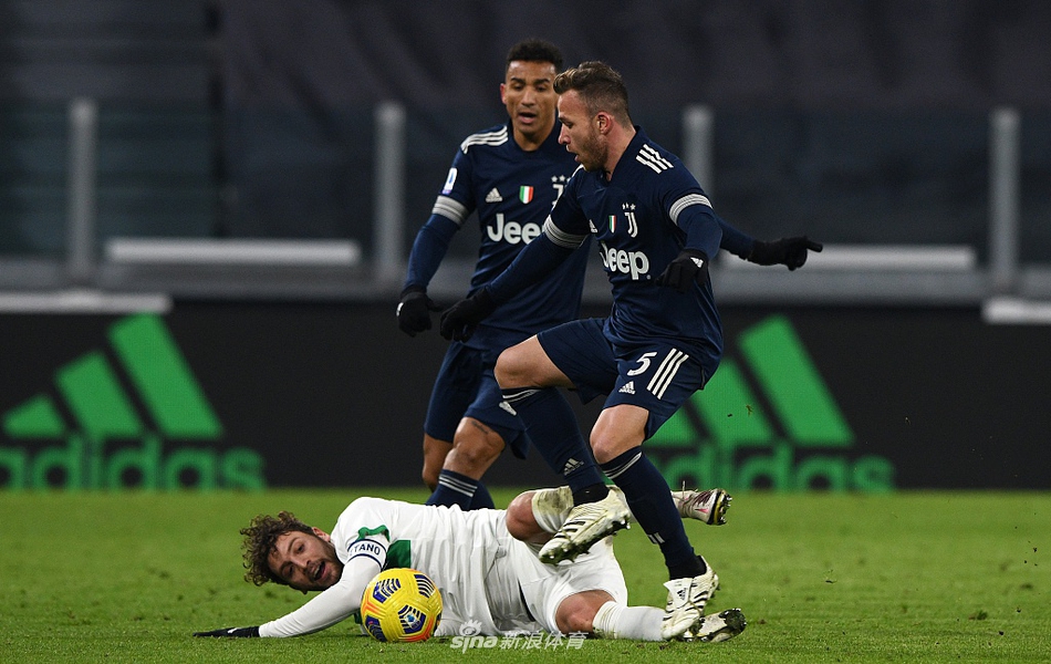 [意甲]尤文3-1萨索洛 C罗补时破门