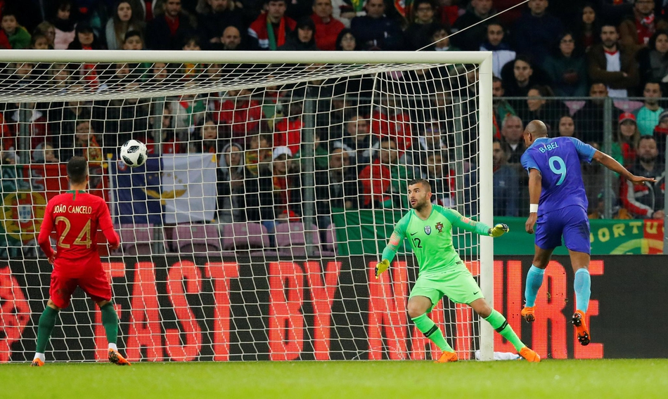 巴贝尔头球破门