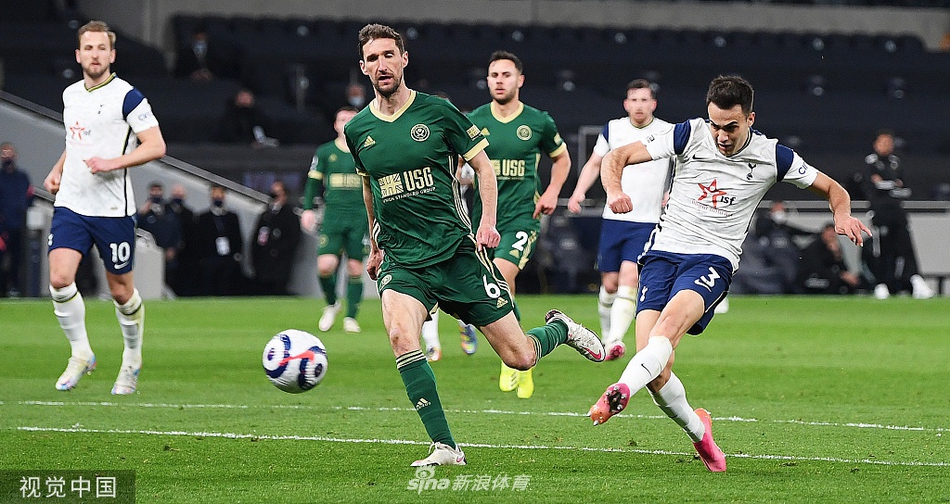 [英超]热刺4-0谢联 贝尔帽子戏法