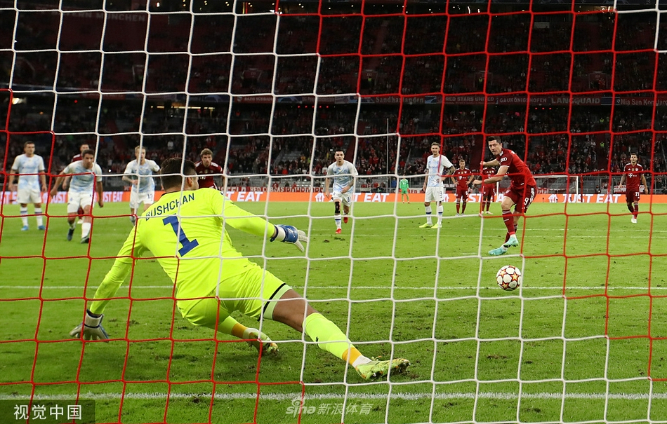 [欧冠]拜仁5-0基辅迪纳摩 莱万两球