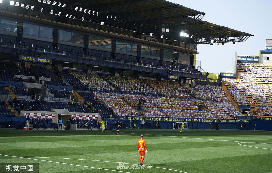 [西甲]比利亚雷亚尔1-2巴萨 格列兹曼两球