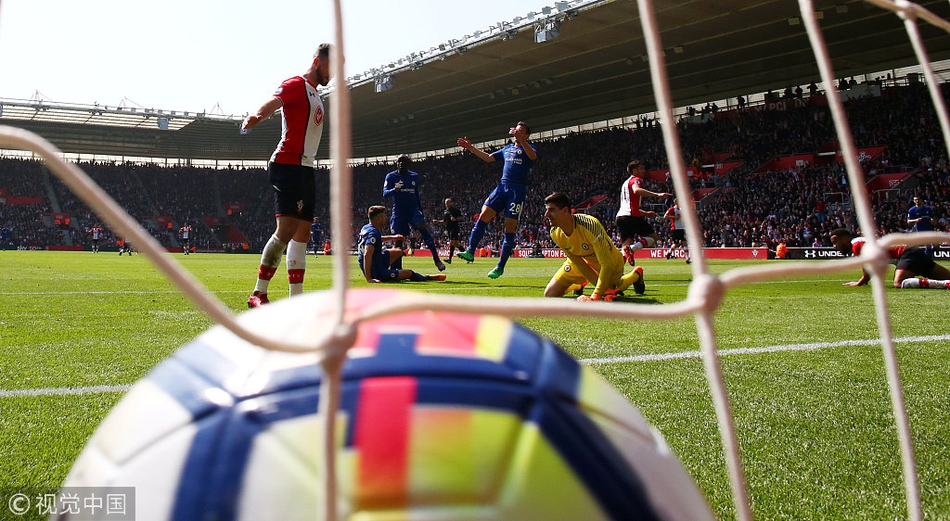 塔蒂奇庆祝破门