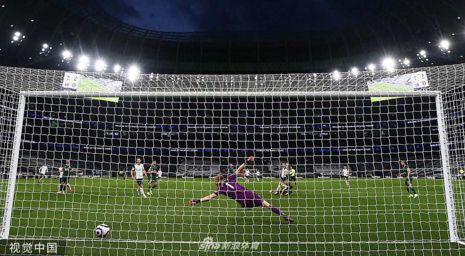 [英超]热刺4-0谢联 贝尔帽子戏法