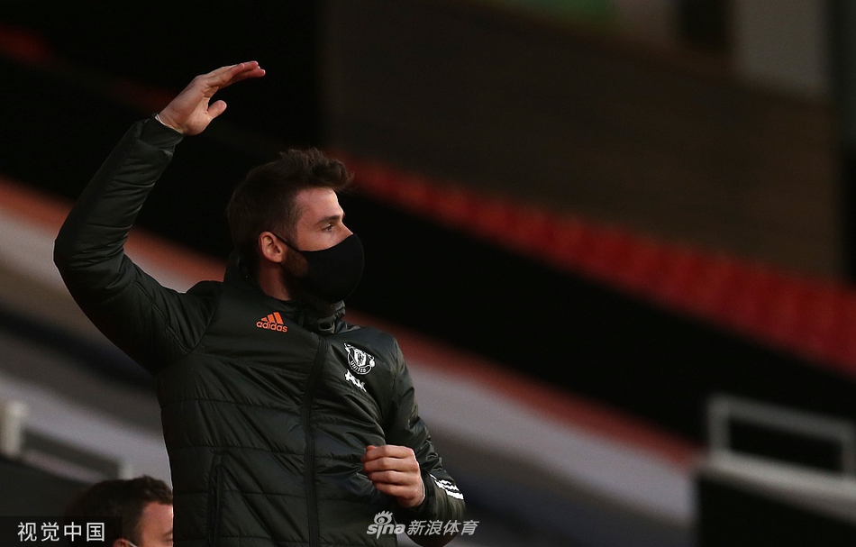 [英超]曼联2-4利物浦 菲尔米诺两球