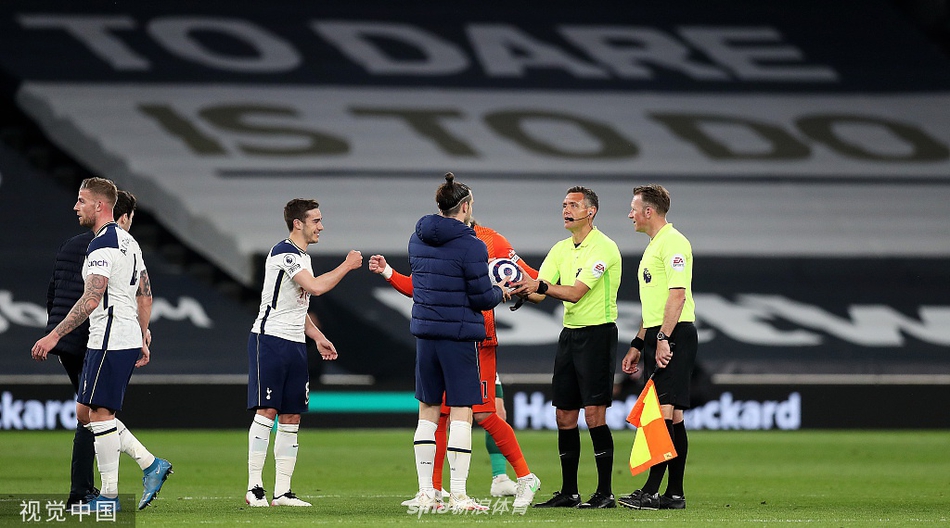 [英超]热刺4-0谢联 贝尔帽子戏法