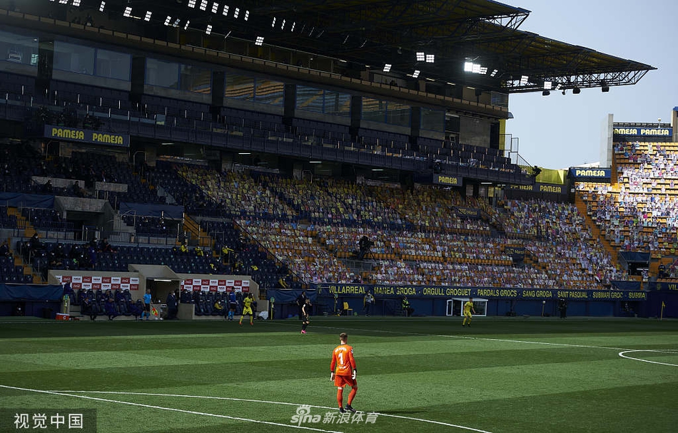 [西甲]比利亚雷亚尔1-2巴萨 格列兹曼两球