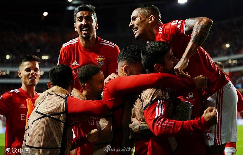 [欧冠]巴萨0-3本菲卡 小组赛遭遇连败