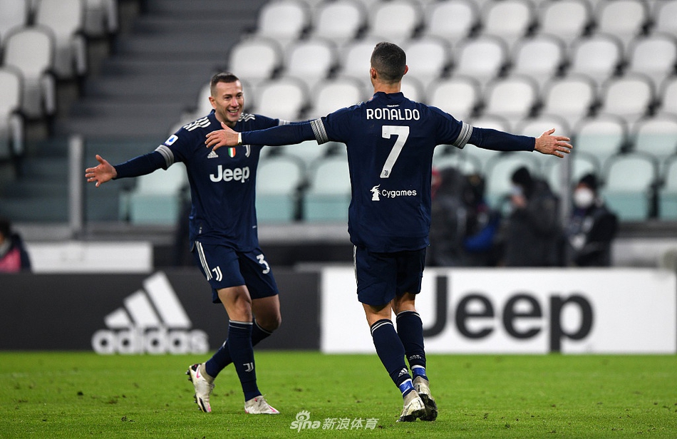 [意甲]尤文3-1萨索洛 C罗补时破门