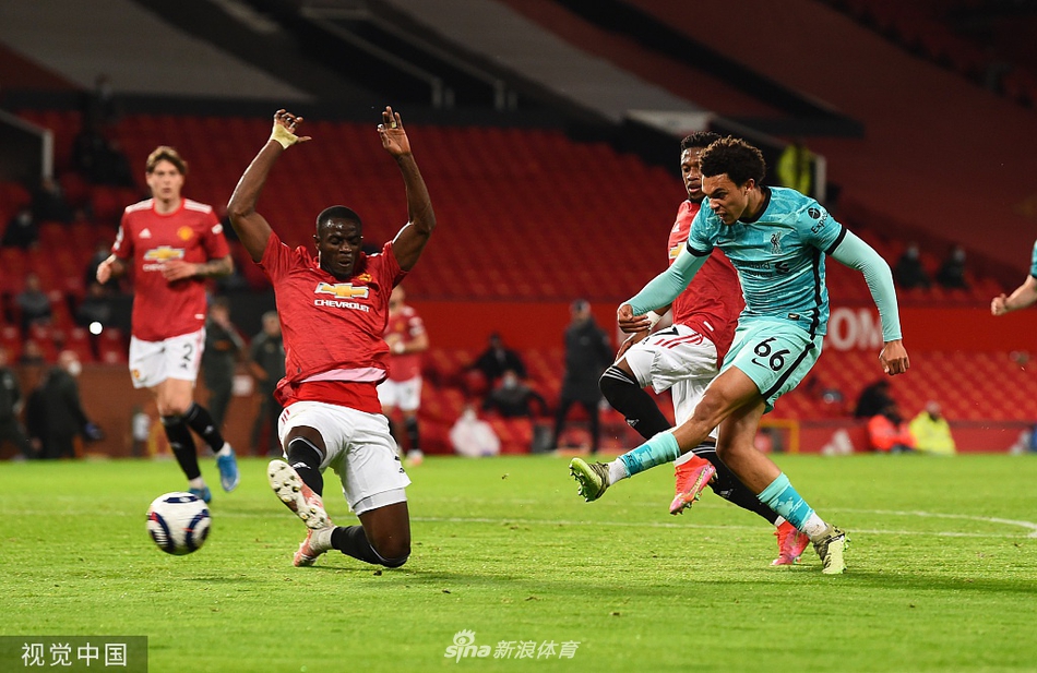 [英超]曼联2-4利物浦 菲尔米诺两球