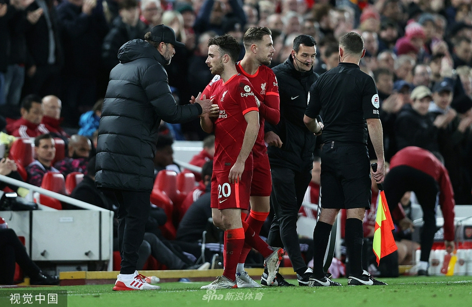 [英超]利物浦4-0阿森纳 利物浦多点开花