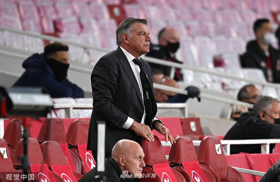 [英超]阿森纳3-1西布朗 西布朗降级