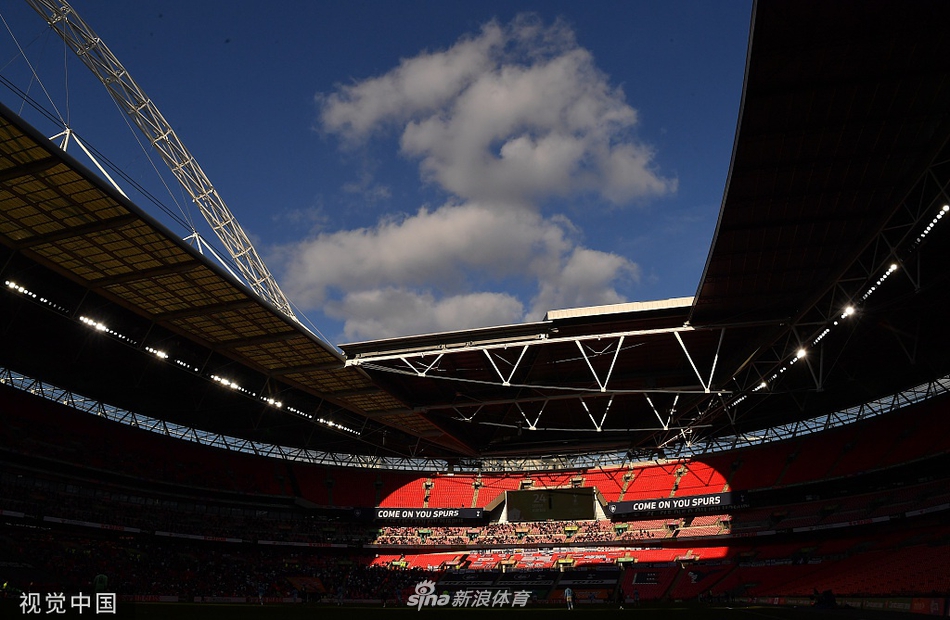 [联赛杯]曼城1-0热刺 豪夺4连冠