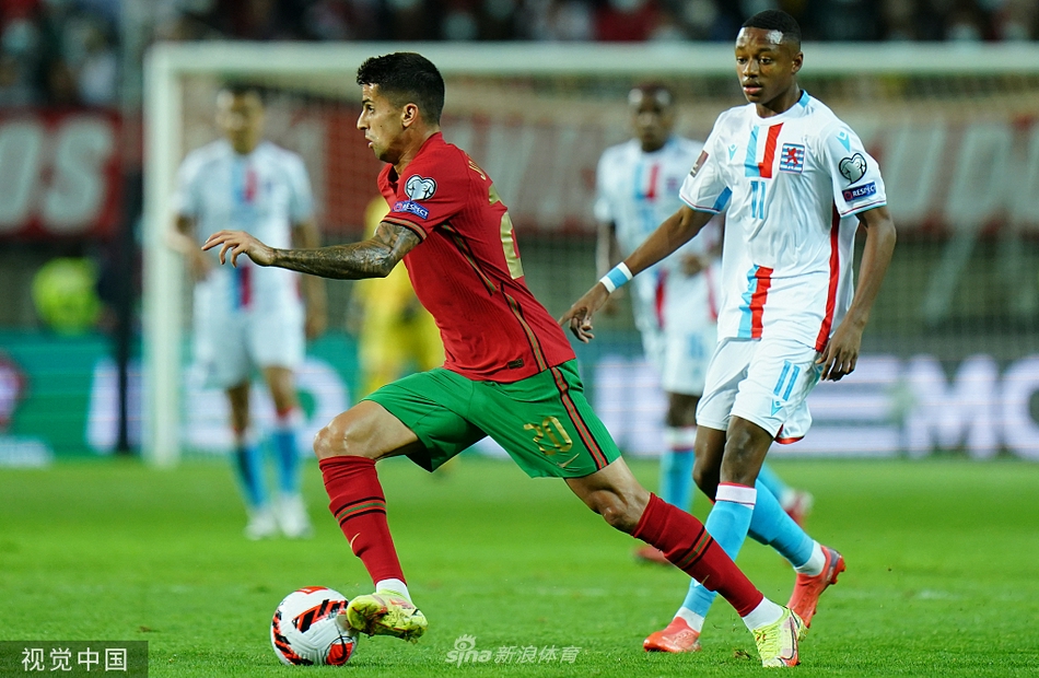 [世预赛]葡萄牙5-0卢森堡 C罗帽子戏法