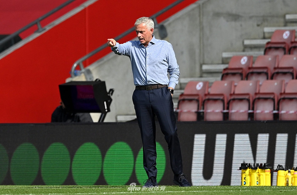 [英超]南安普顿2-5热刺 孙兴O大四喜