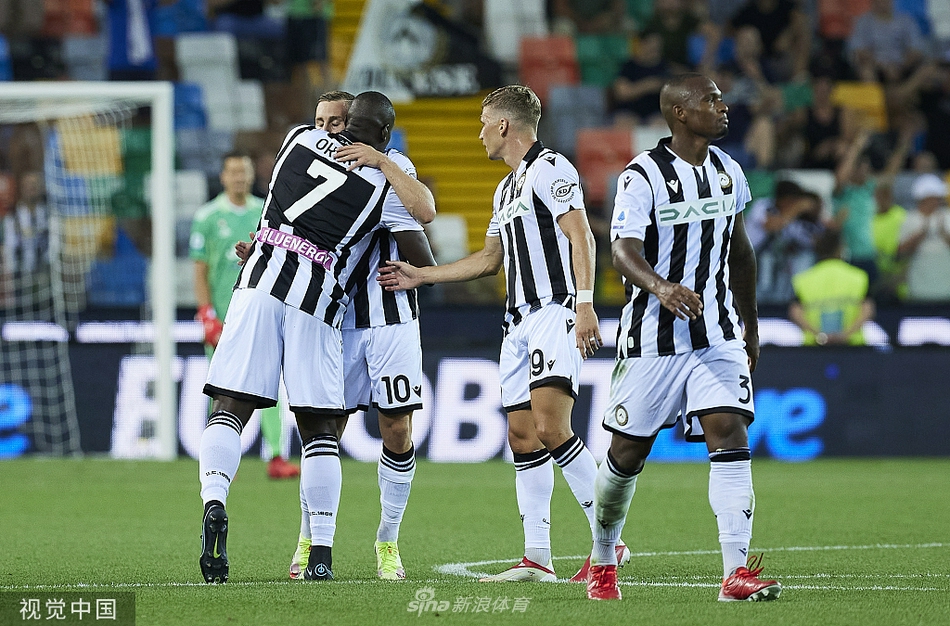 [意甲]乌迪内斯2-2尤文 C罗补时进球被判无效