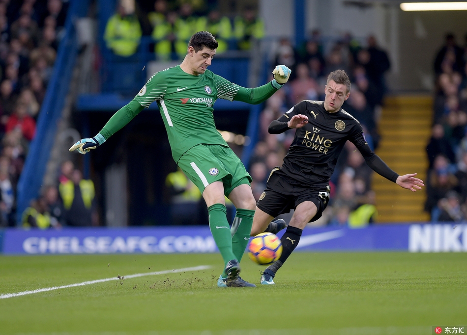 瓦尔迪积极拼抢