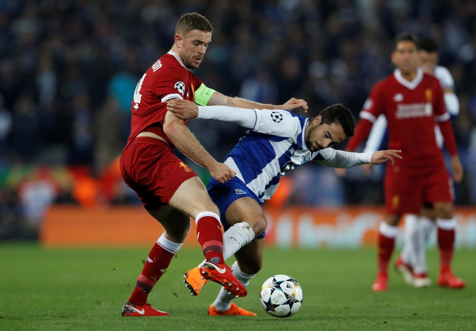 亨德森防守科斯塔