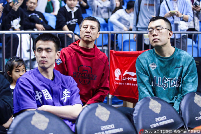 CBA全明星赛星锐赛:林书豪 方硕 翟晓川领衔众球星观战