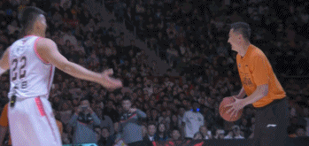 CBA全明星赛:阿日献暴扣1V1虐杜锋