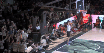 CBA全明星扣篮决赛:矣进宏加冕扣篮王