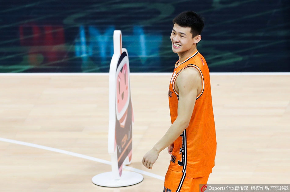 2020年全明星技巧挑战赛预赛 胡金秋杀入决赛