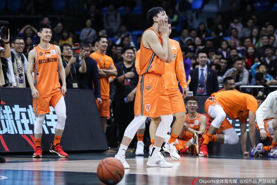 2020年全明星技巧挑战赛预赛 胡金秋杀入决赛