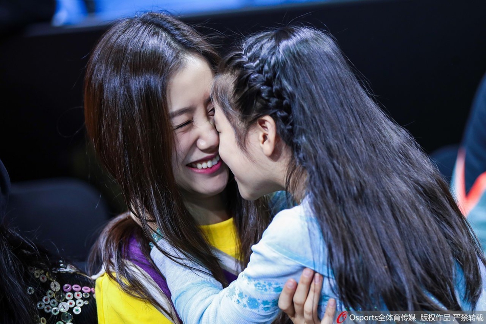 2020年CBA全明星赛:陈露现身场边观战