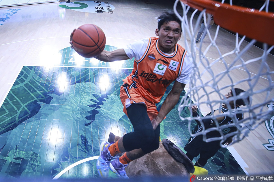 CBA全明星扣篮决赛:矣进宏加冕扣篮王