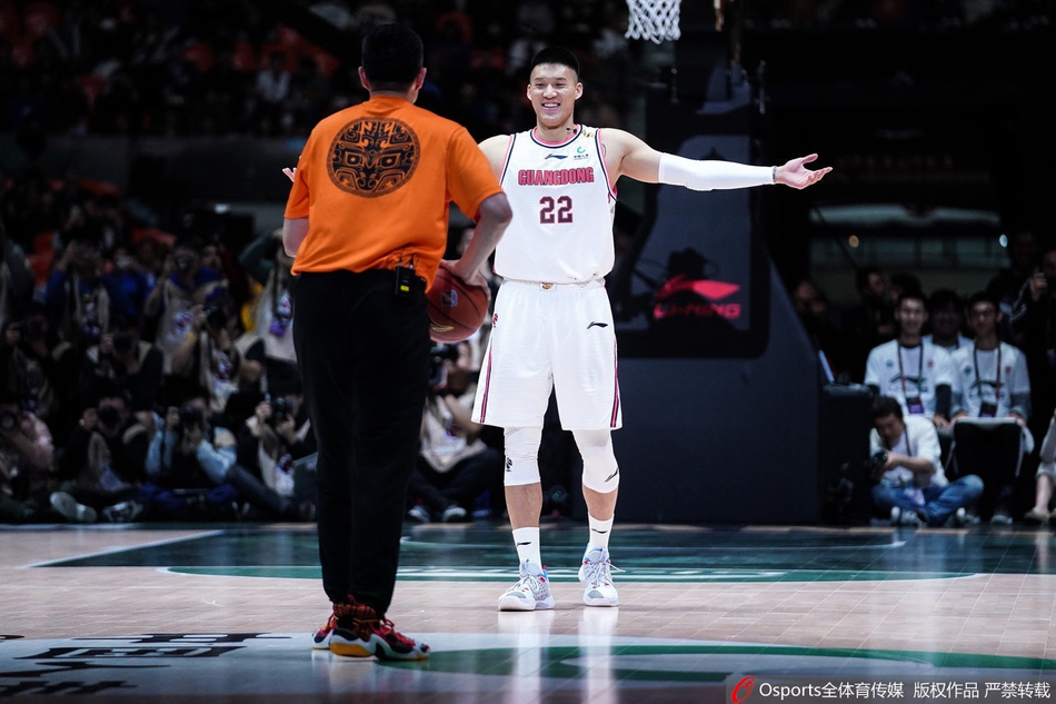 CBA全明星赛:阿日献暴扣1V1虐杜锋