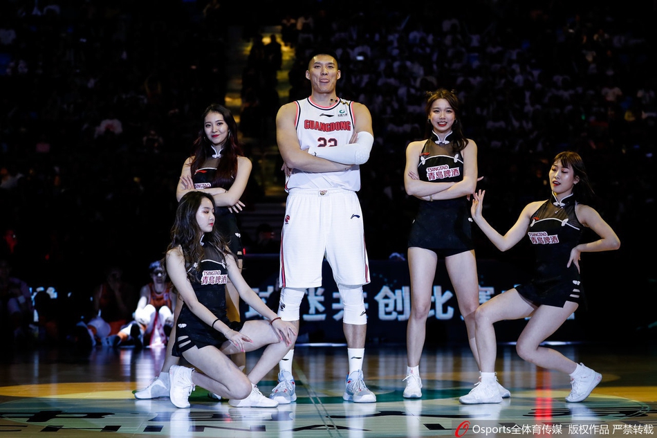 CBA全明星赛:阿日献暴扣1V1虐杜锋