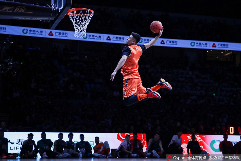 CBA全明星扣篮决赛:矣进宏加冕扣篮王