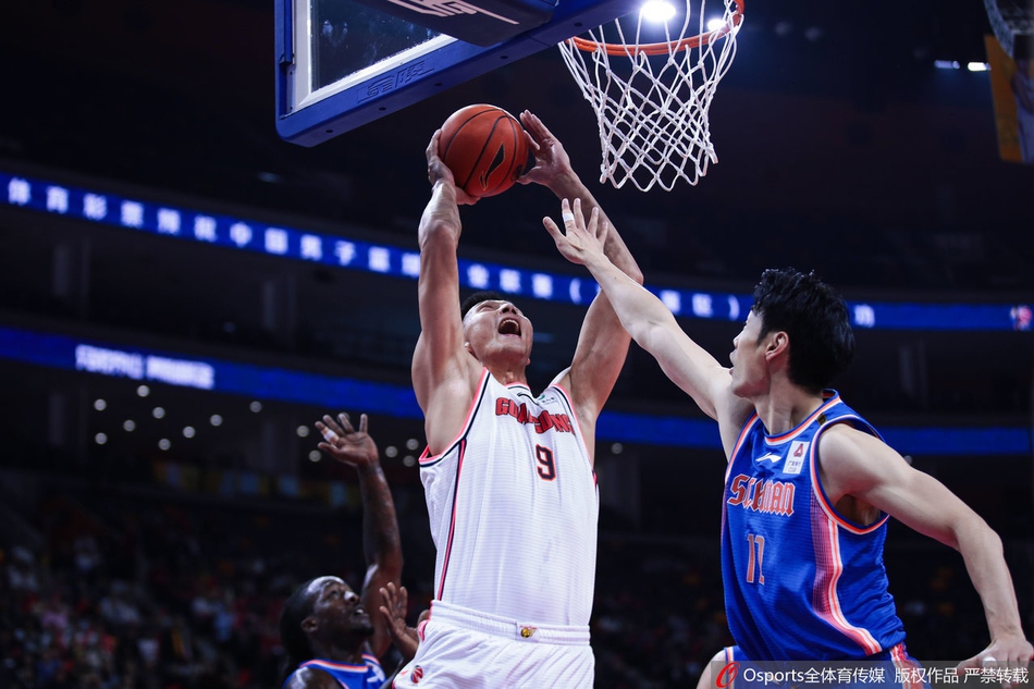 CBA第28轮:广东VS四川