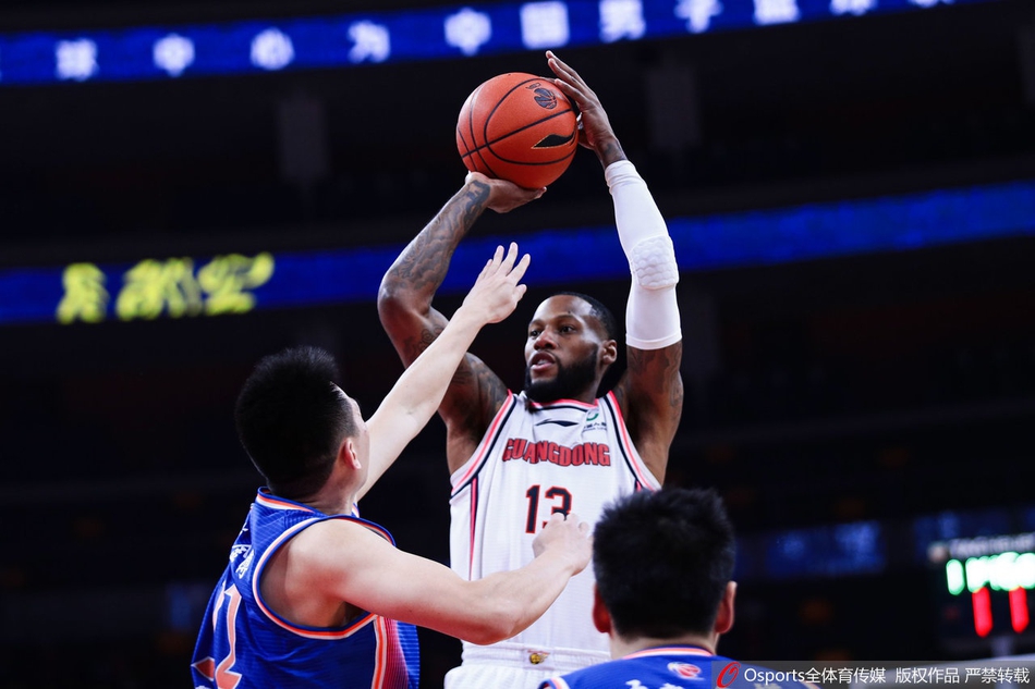 CBA第28轮:广东VS四川