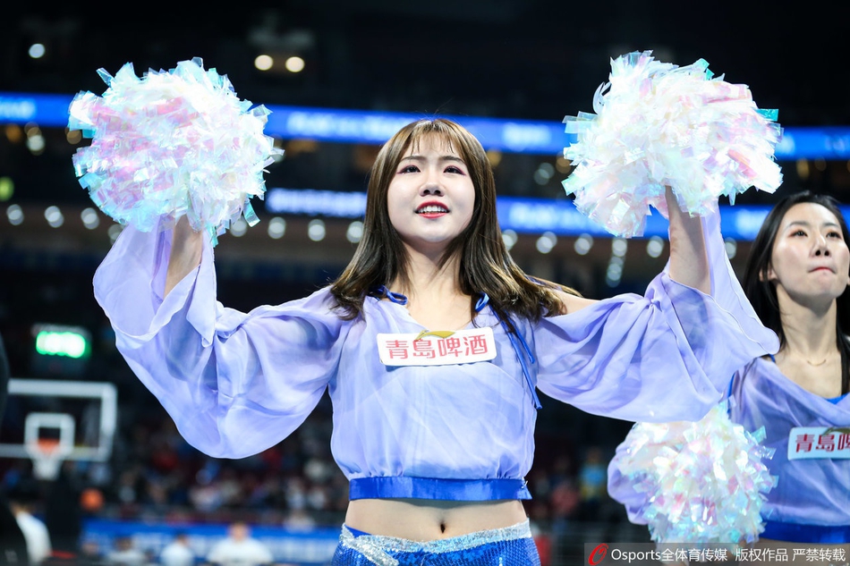 CBA第28轮:啦啦队篮球宝贝甜美助威