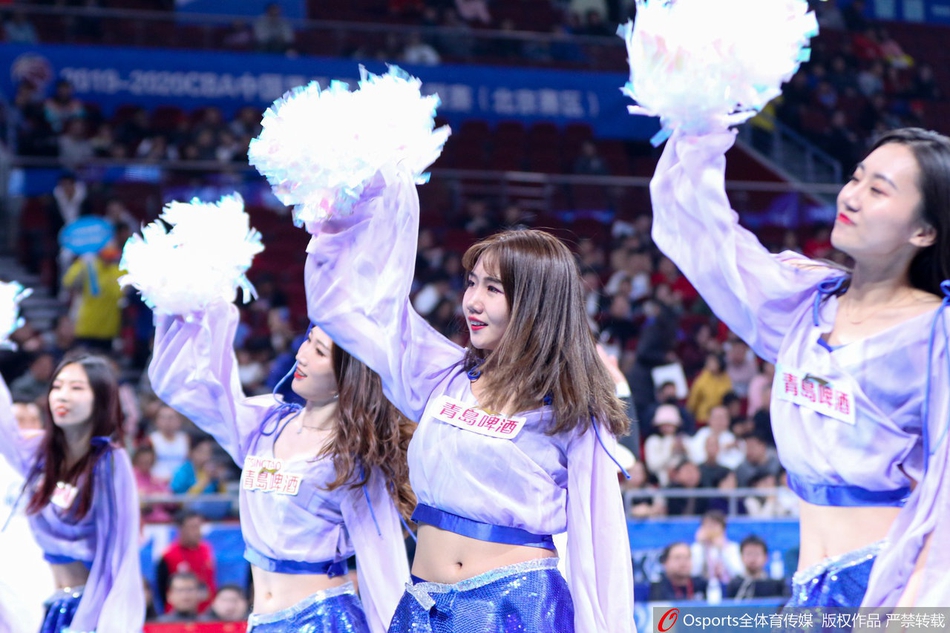 CBA第28轮:啦啦队篮球宝贝甜美助威