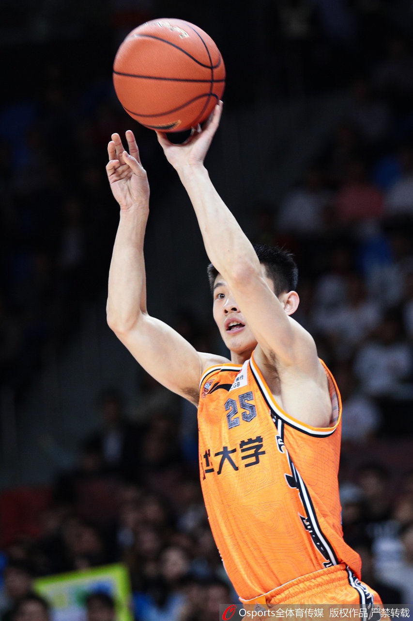 2020年CBA全明星赛:星锐队vs中国大学生篮球战队