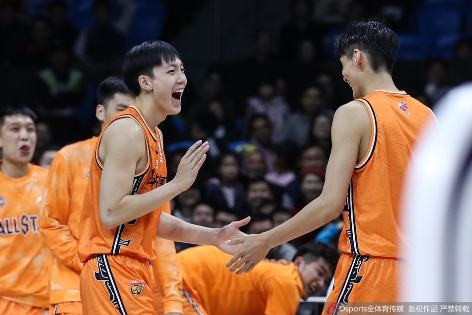 2020年全明星技巧挑战赛预赛 胡金秋杀入决赛