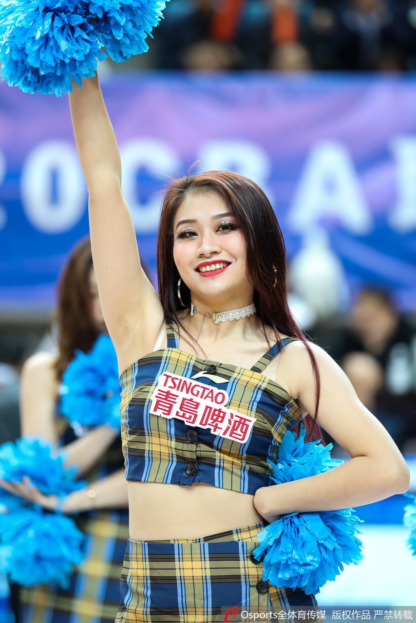 CBA第28轮:啦啦队篮球宝贝甜美助威