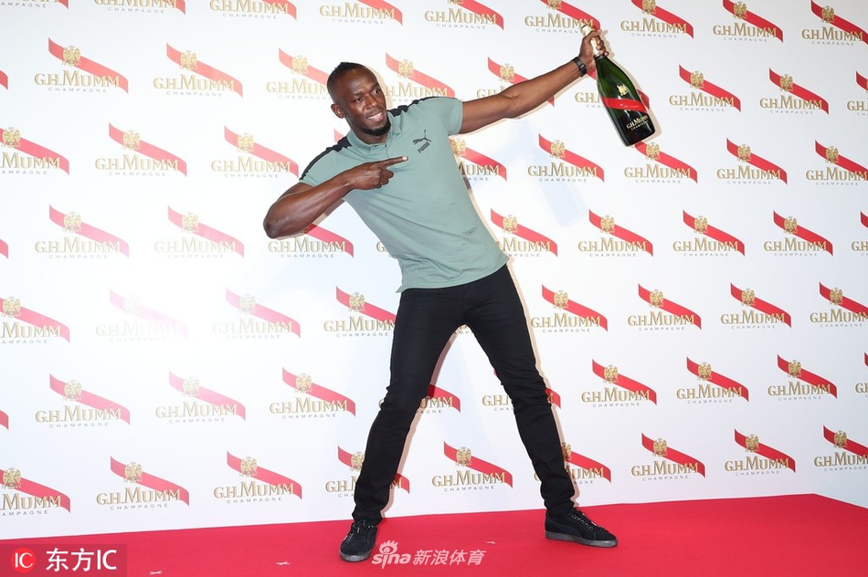 博尔特现身东京出席品牌活动