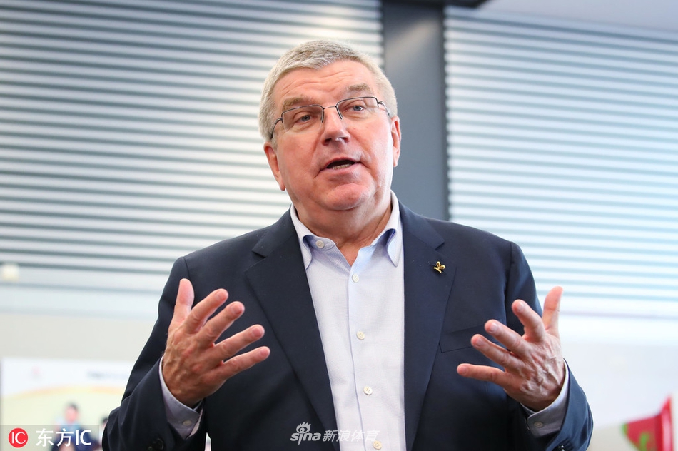 巴赫到访味之素国家训练中心