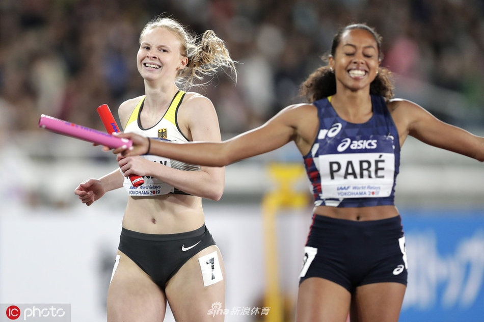 接力世锦赛中国女4*200获亚军