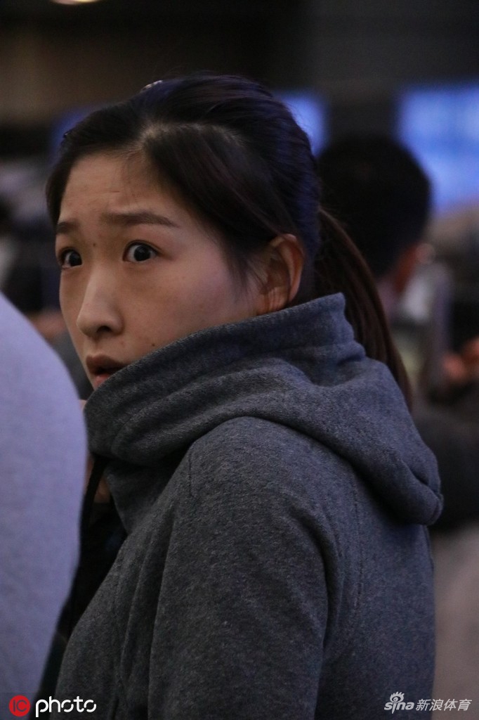 国乒队员出发前往卡塔尔