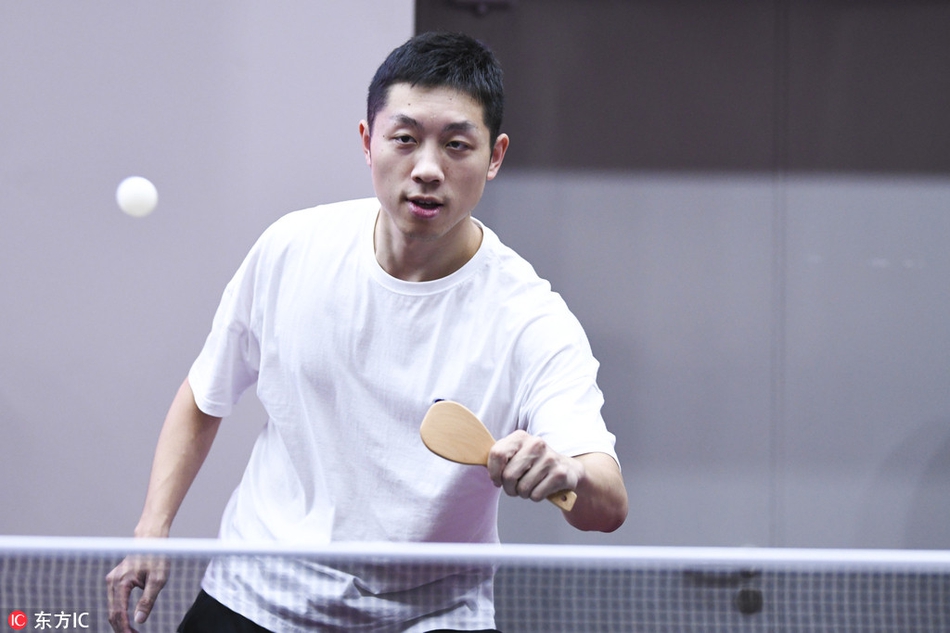 许昕出席乒乓粉丝大会