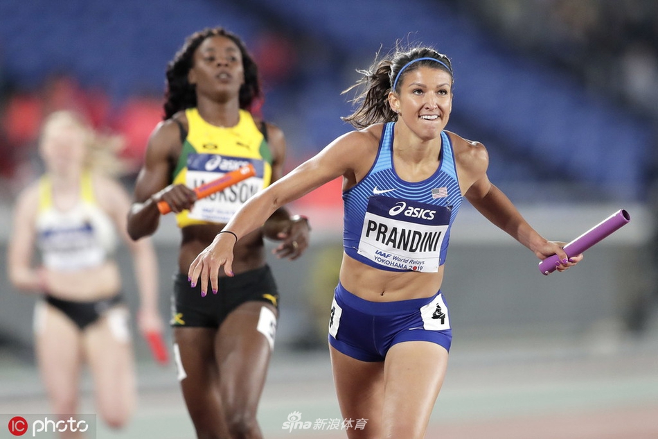 接力世锦赛中国女4*200获亚军