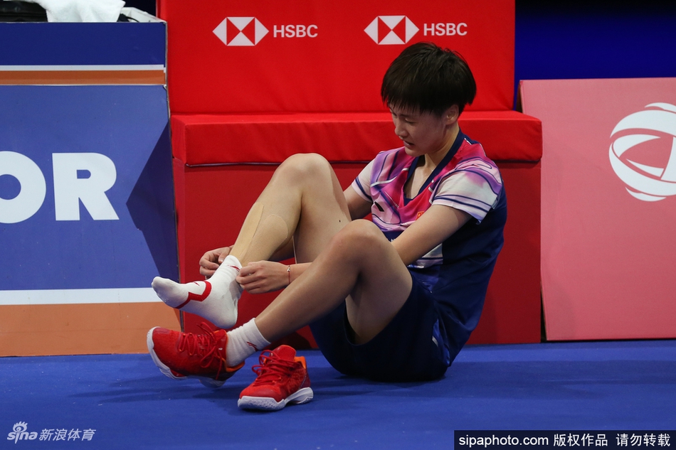 丹麦赛陈雨菲崴脚退赛