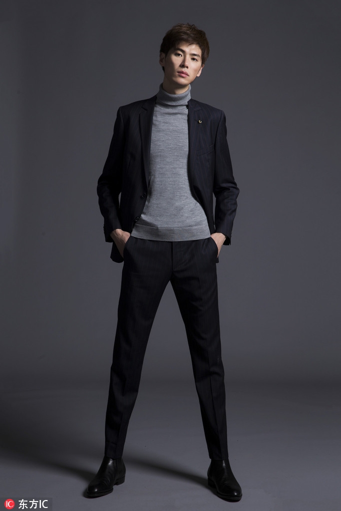 佩剑美男孙伟拍摄个人创意写真