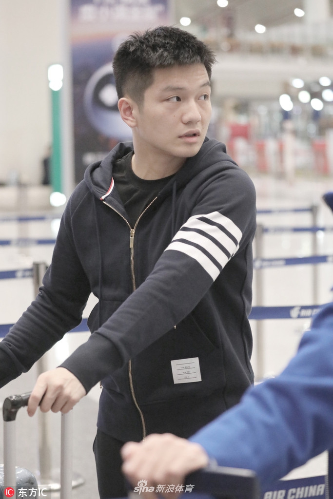 樊振东出征世界杯