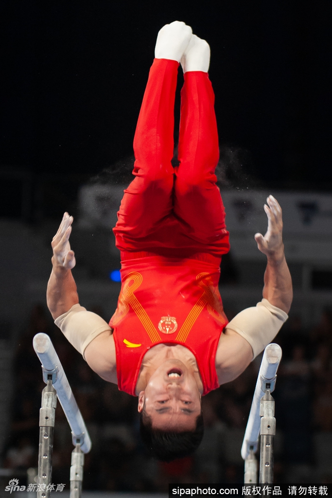 世界杯墨尔本站尤浩获双杠金牌
