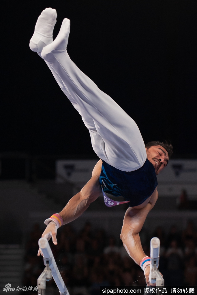世界杯墨尔本站尤浩获双杠金牌